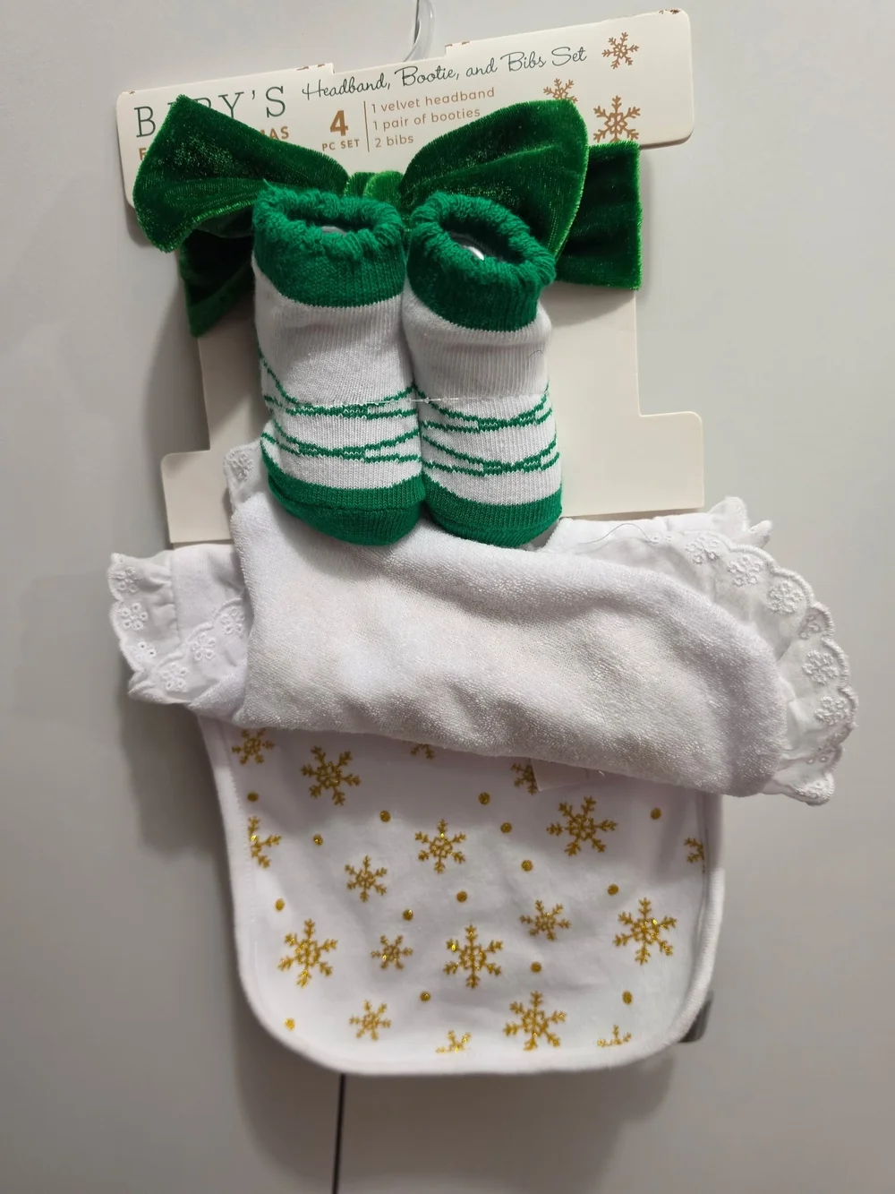 4 pcs Green Velvet Bow Headband, Socks, And Two Bibs Baby Holiday Set